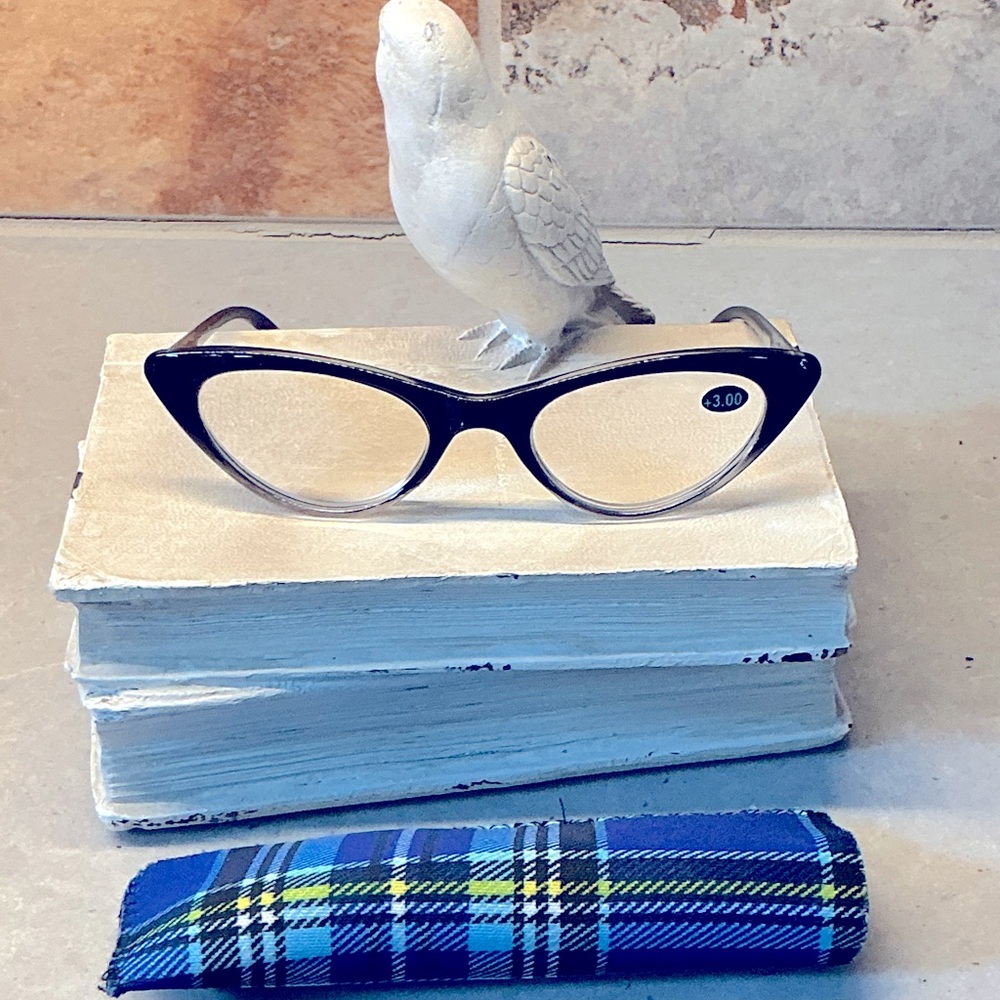 Black Cat Eye Glasses with Blue Plaid Case